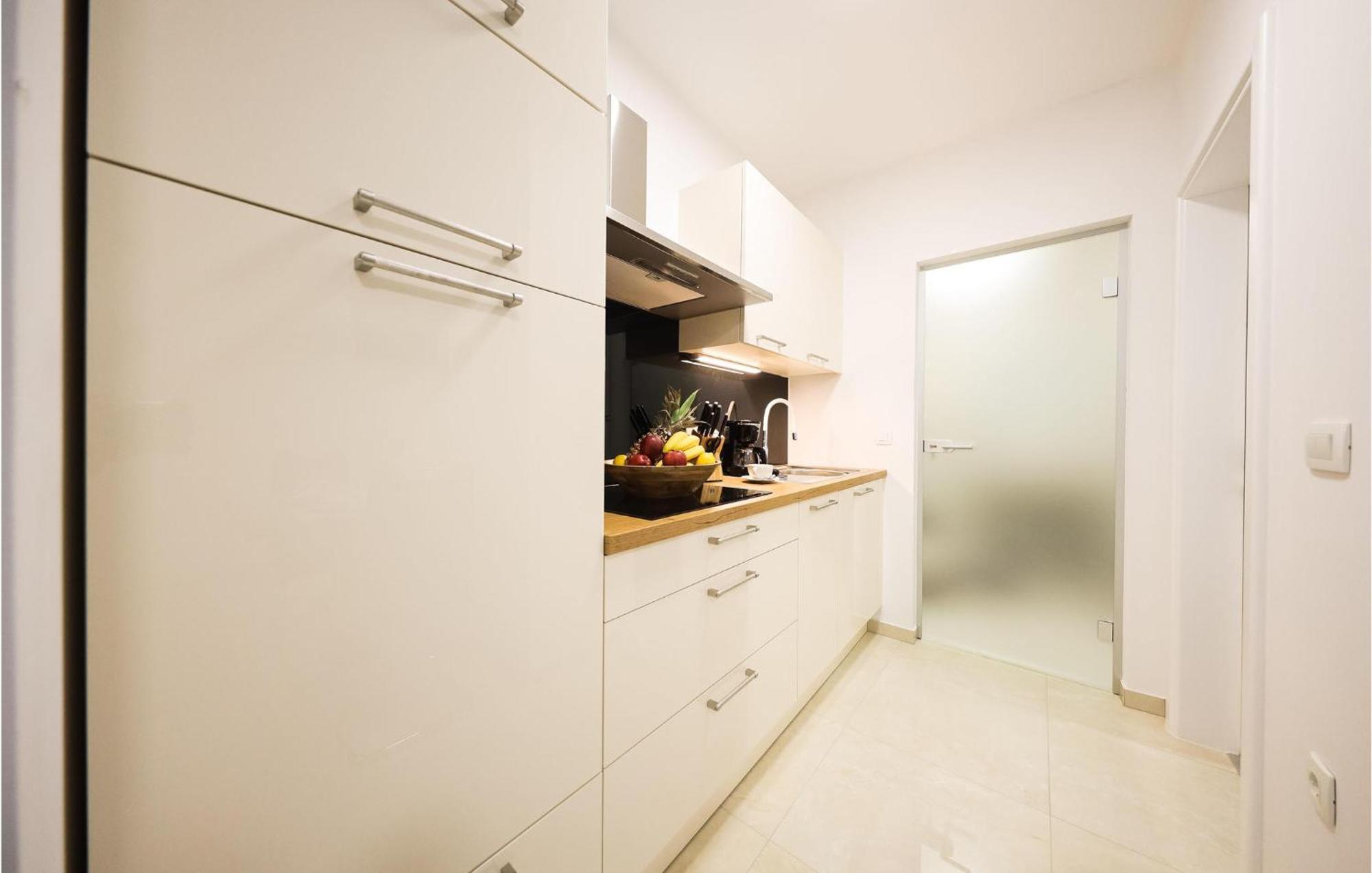 Lovely Apartment In Zadar With Wifi Extérieur photo